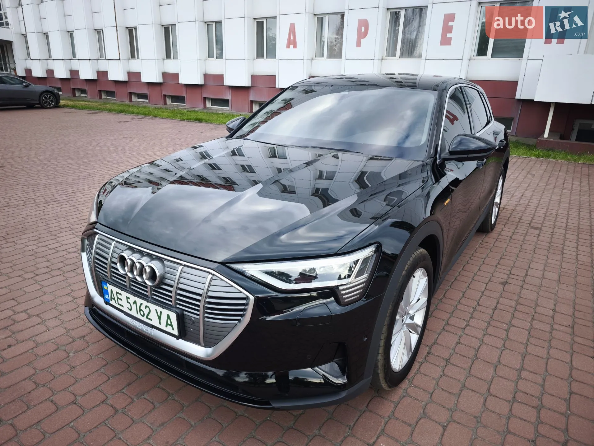 2019 Audi e-tron - фото 1