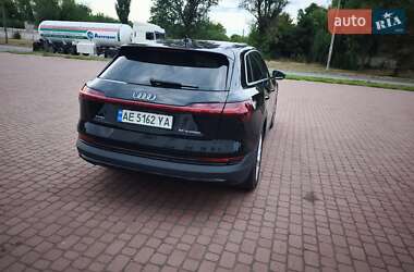 Внедорожник / Кроссовер Audi e-tron 2019 в 