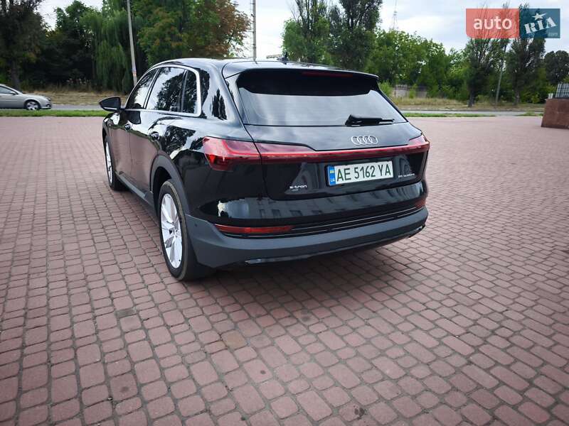 Внедорожник / Кроссовер Audi e-tron 2019 в Каменском