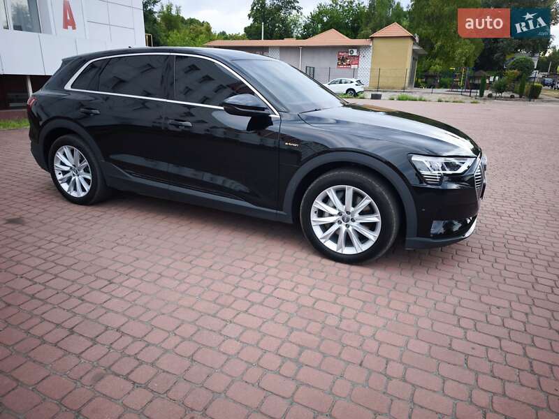 Внедорожник / Кроссовер Audi e-tron 2019 в Каменском