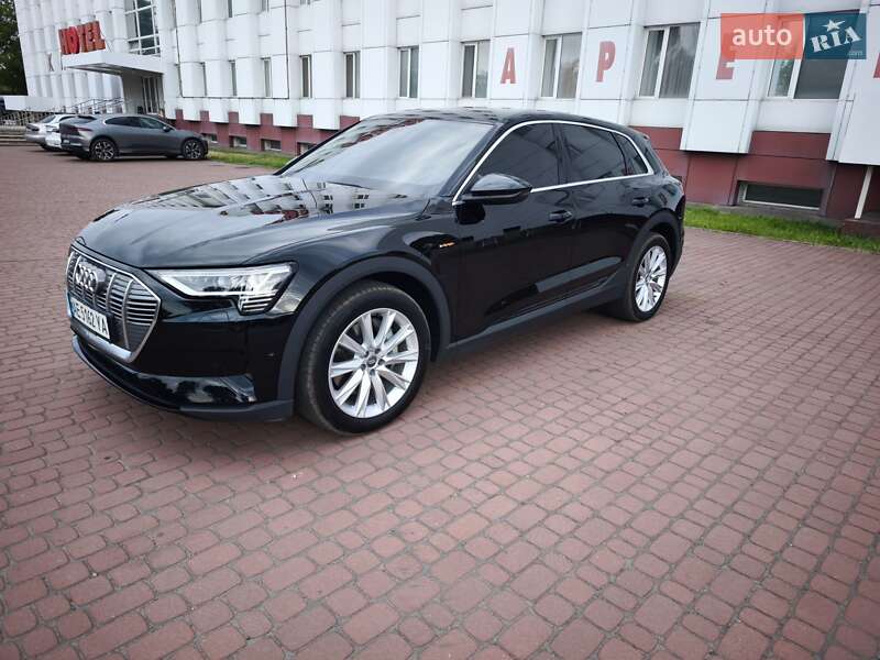 Внедорожник / Кроссовер Audi e-tron 2019 в Каменском