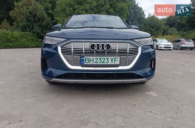 Внедорожник / Кроссовер Audi e-tron 2018 в 