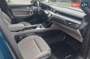 Внедорожник / Кроссовер Audi e-tron 2018 в 