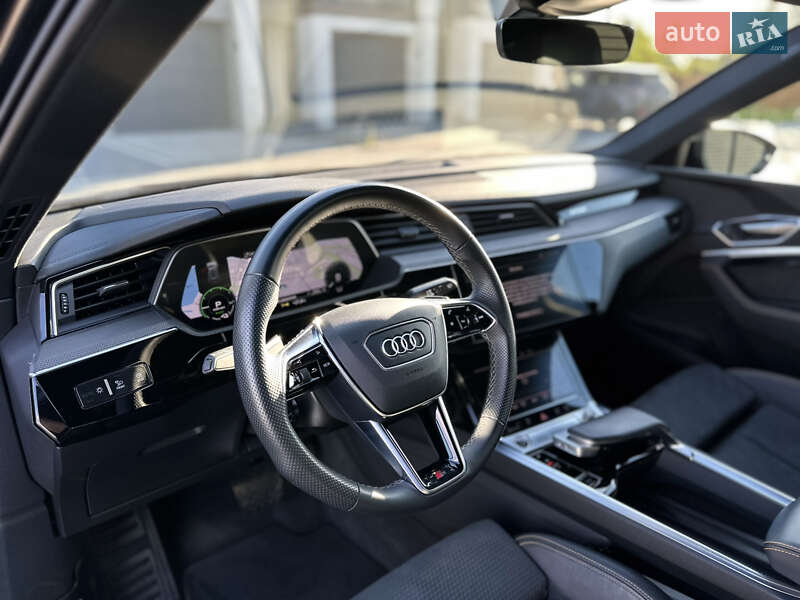 Внедорожник / Кроссовер Audi e-tron 2022 в Ковеле