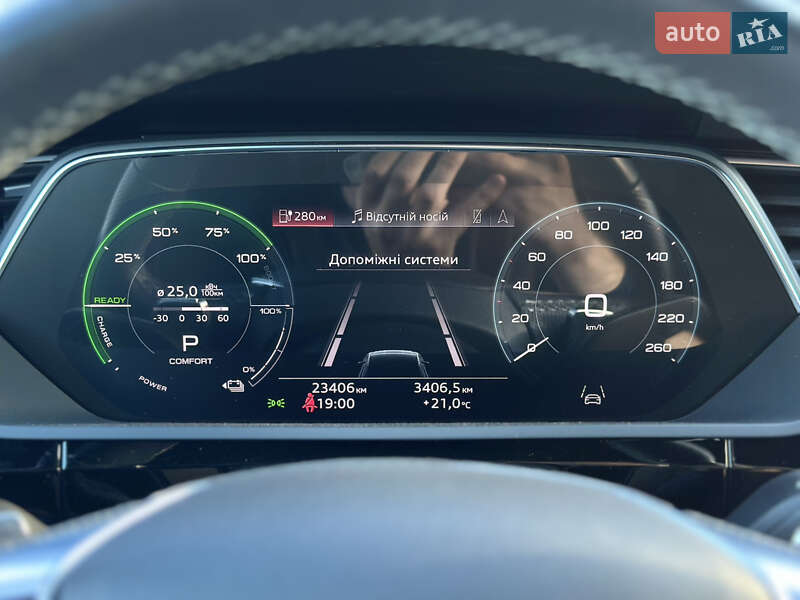 Внедорожник / Кроссовер Audi e-tron 2022 в Ковеле