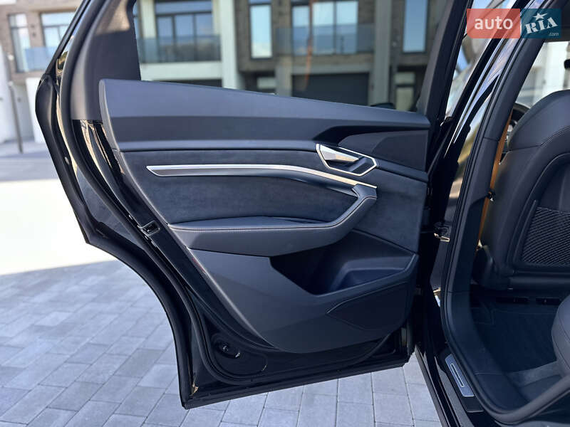 Внедорожник / Кроссовер Audi e-tron 2022 в Ковеле