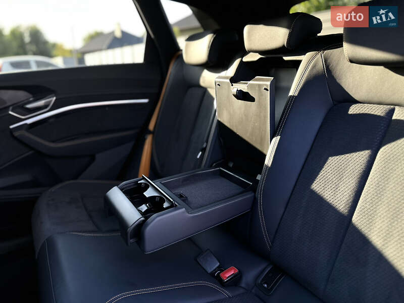 Внедорожник / Кроссовер Audi e-tron 2022 в Ковеле