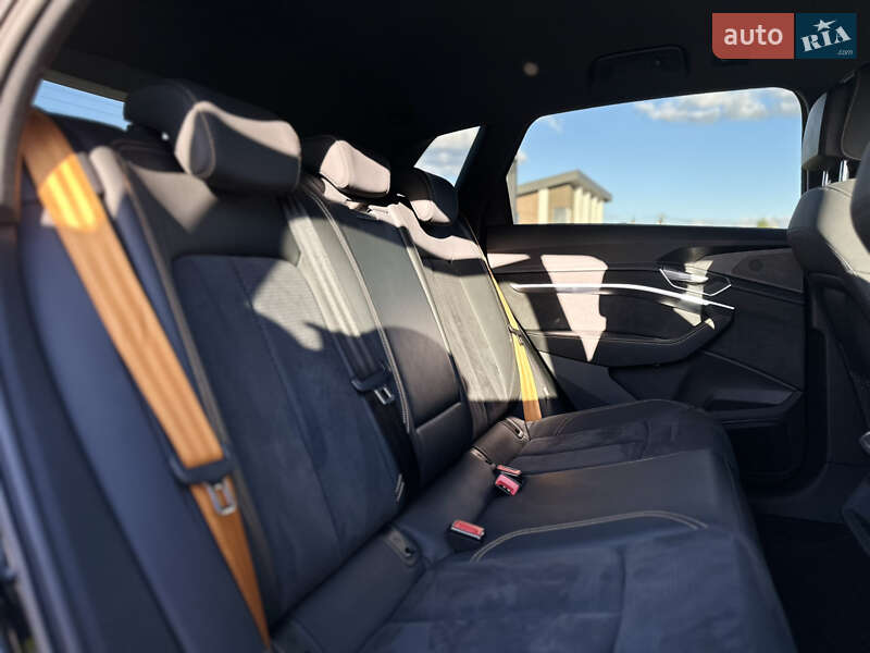 Внедорожник / Кроссовер Audi e-tron 2022 в Ковеле