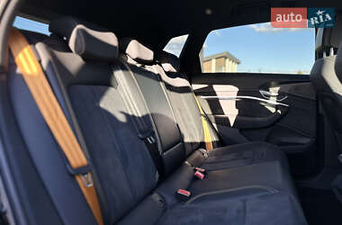 Внедорожник / Кроссовер Audi e-tron 2022 в 