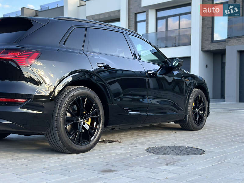 Внедорожник / Кроссовер Audi e-tron 2022 в Ковеле