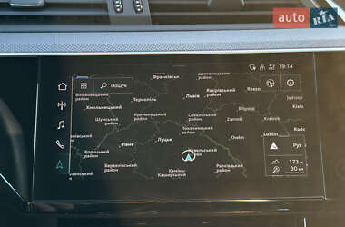 Внедорожник / Кроссовер Audi e-tron 2022 в 