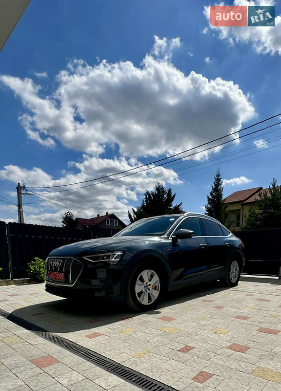 Внедорожник / Кроссовер Audi e-tron 2021 в Львове