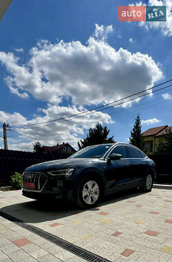 Внедорожник / Кроссовер Audi e-tron 2021 в 
