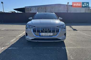Внедорожник / Кроссовер Audi e-tron 2019 в 