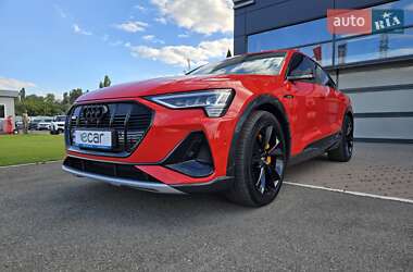 Внедорожник / Кроссовер Audi e-tron 2020 в 