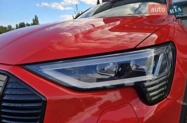 Внедорожник / Кроссовер Audi e-tron 2020 в 