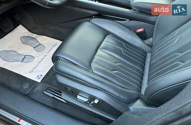 Внедорожник / Кроссовер Audi e-tron 2022 в 