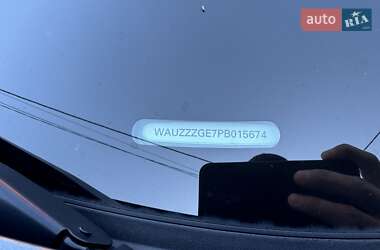 Внедорожник / Кроссовер Audi e-tron 2022 в 
