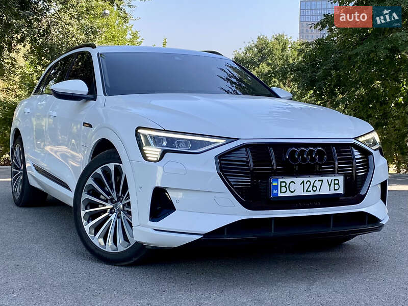 Audi e-tron 2019