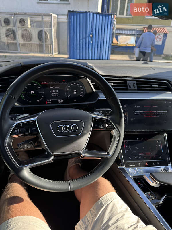 Внедорожник / Кроссовер Audi e-tron 2019 в Одессе