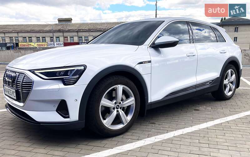 Внедорожник / Кроссовер Audi e-tron 2021 в Киеве