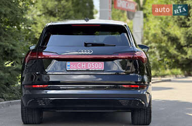 Позашляховик / Кросовер Audi e-tron 2020 в 