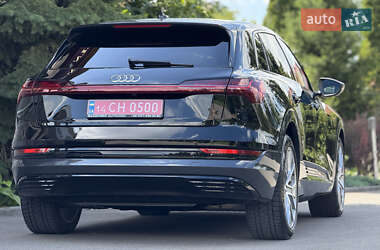 Позашляховик / Кросовер Audi e-tron 2020 в 