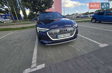 Внедорожник / Кроссовер Audi e-tron 2020 в 
