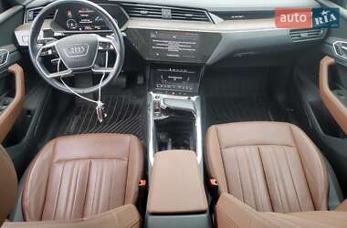 Внедорожник / Кроссовер Audi e-tron 2020 в 