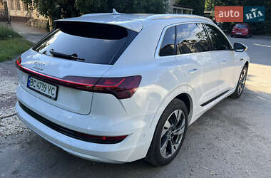 Внедорожник / Кроссовер Audi e-tron 2019 в 