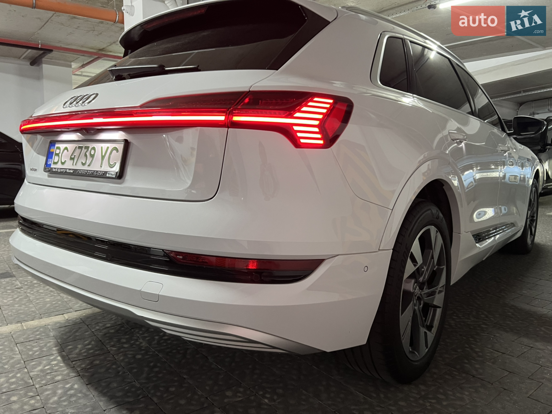 2019 Audi e-tron - мініатюра 12