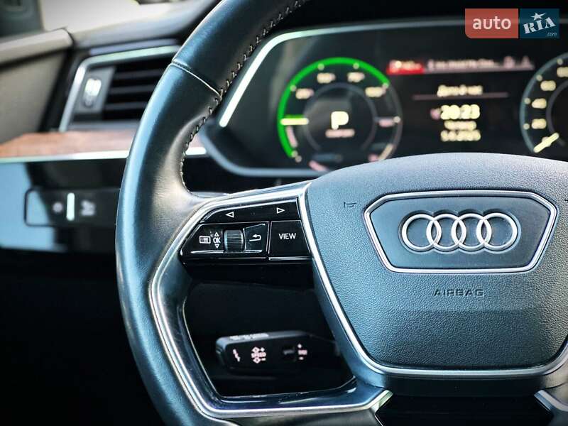Внедорожник / Кроссовер Audi e-tron 2019 в Киеве