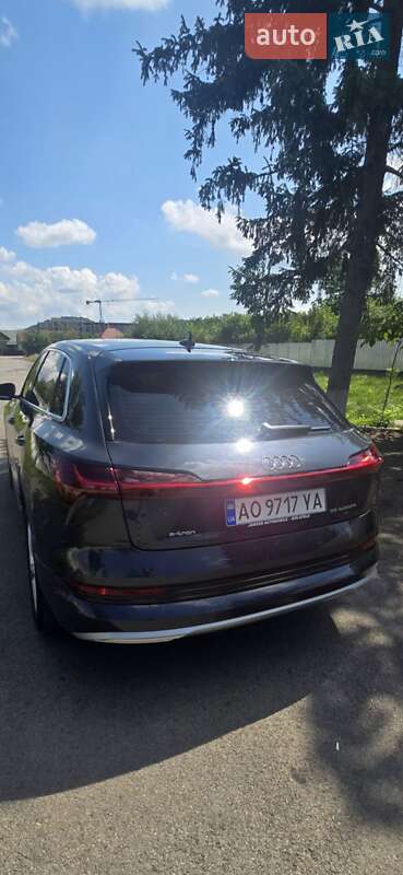 Внедорожник / Кроссовер Audi e-tron 2019 в Иршаве