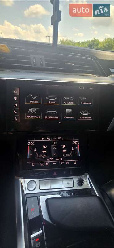 Внедорожник / Кроссовер Audi e-tron 2019 в Иршаве