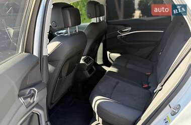 Внедорожник / Кроссовер Audi e-tron 2021 в 