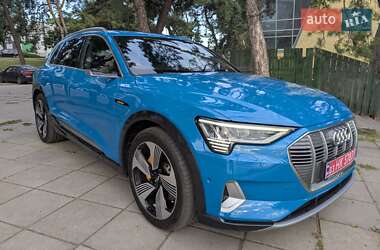 Внедорожник / Кроссовер Audi e-tron 2020 в 