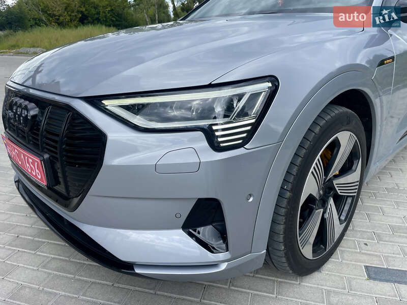 Внедорожник / Кроссовер Audi e-tron 2022 в Ровно