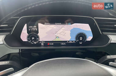 Внедорожник / Кроссовер Audi e-tron 2022 в 