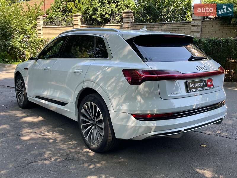 Позашляховик / Кросовер Audi e-tron 2020 в Києві