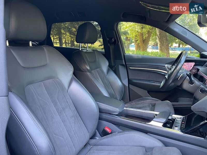 Позашляховик / Кросовер Audi e-tron 2020 в Києві