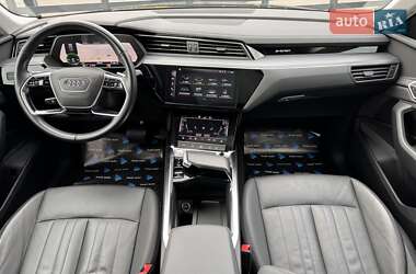 Внедорожник / Кроссовер Audi e-tron 2019 в 