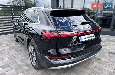 Внедорожник / Кроссовер Audi e-tron 2019 в 