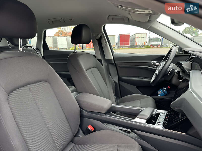 Позашляховик / Кросовер Audi e-tron 2020 в Луцьку фото 15 Позашляховик / Кросовер Audi e-tron 2020 в Луцьку