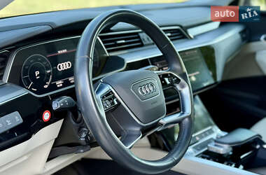 Позашляховик / Кросовер Audi e-tron 2020 в 