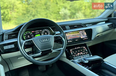 Позашляховик / Кросовер Audi e-tron 2020 в 