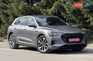Внедорожник / Кроссовер Audi e-tron 2019 в 
