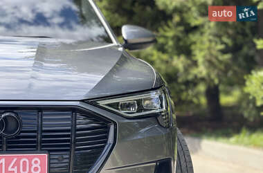 Внедорожник / Кроссовер Audi e-tron 2019 в 