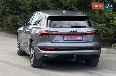 Внедорожник / Кроссовер Audi e-tron 2019 в 
