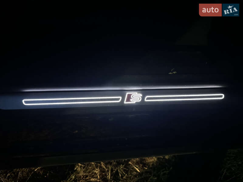 Позашляховик / Кросовер Audi e-tron 2020 в Києві