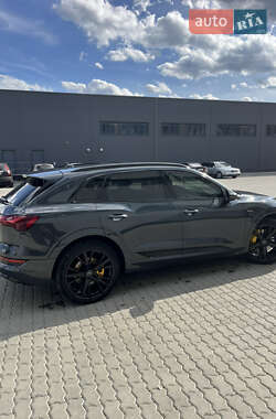 Внедорожник / Кроссовер Audi e-tron 2019 в 